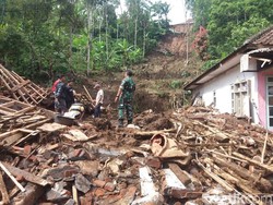 Pascabanjir di Probolinggo, Proses Belajar Mengajar Diliburkan