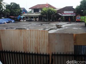 3 Jam Mencekam di Polsek Ciracas