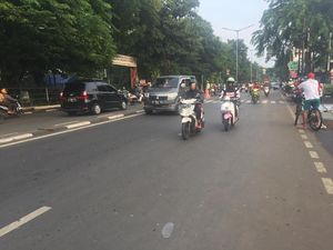 Pascaperusakan, Lalin Depan Polsek Ciracas Lancar Pagi Ini