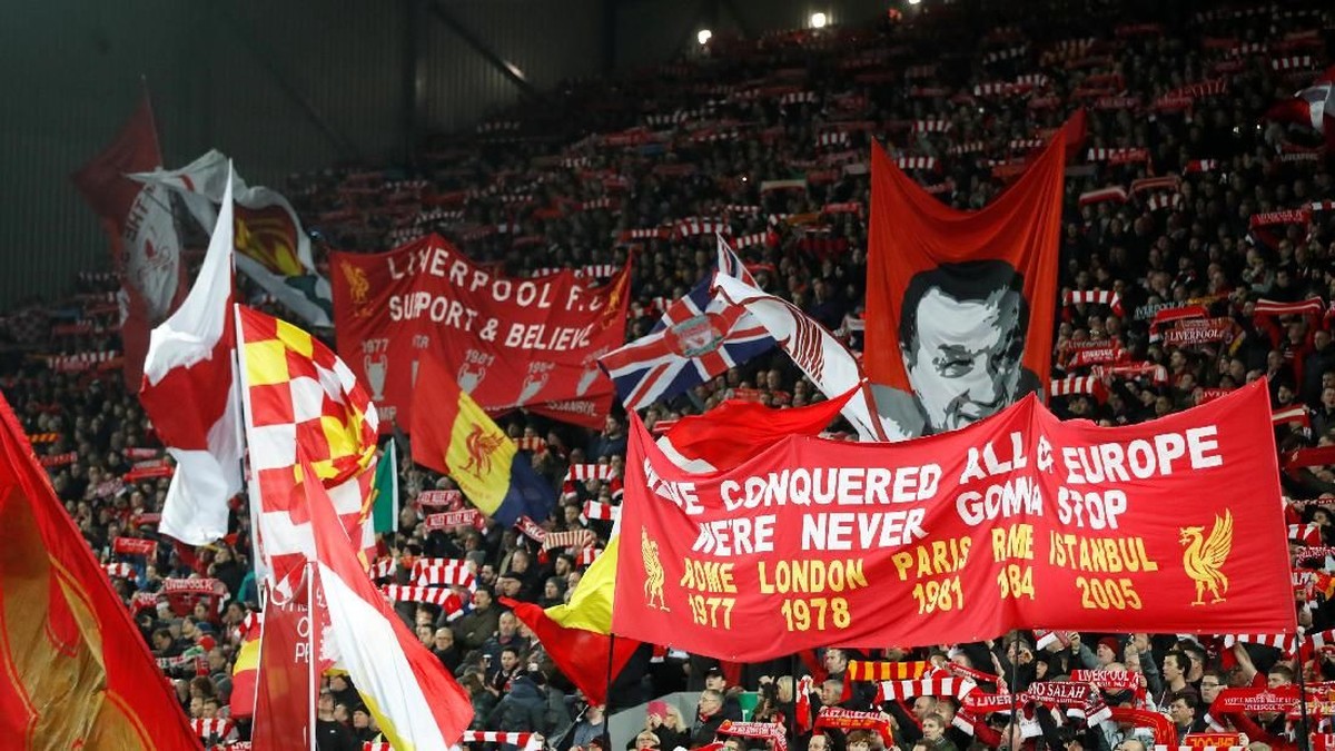 Susana fans Liverpool di Anfield. (Foto: Carl Recine/Reuters)