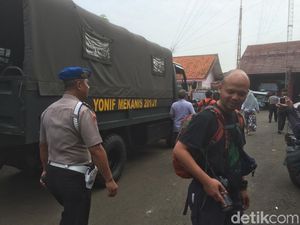 Video: TNI AD Bersiaga di Polsek Ciracas