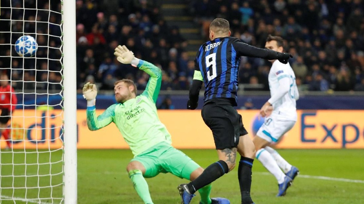 Mauro Icardi saat membobol gawang PSV Eindhoven (Stefano Rellandini/Reuters)
