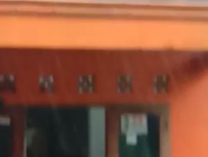 Cerita Warga Depok yang Kaget karena Hujan Es Cerita Warga Depok yang Kaget karena Hujan Es