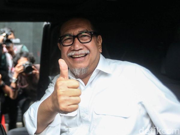 Jempol Deddy Mizwar Usai 5 Jam Diperiksa KPK