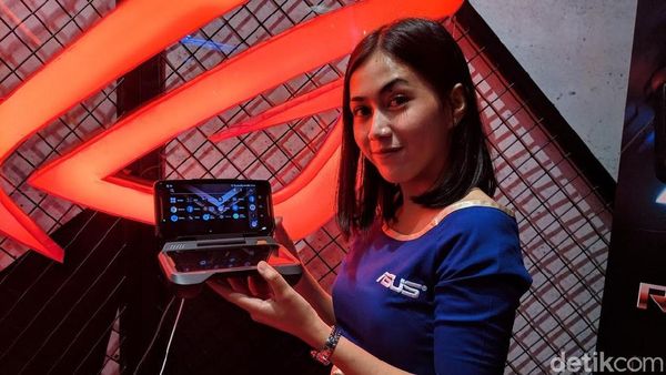 Penampilan Gahar Ponsel Gaming Asus ROG Phone