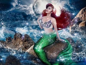 Saat Ariel Tatum Jadi Mermaid Seksi