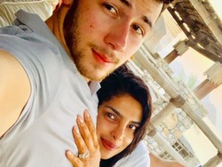 Awas Baper! Priyanka Chopra dan Nick Jonas Pamer Selfie Mesra Setelah Nikah
