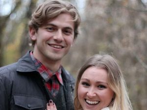 Gagal Romantis! Saat Pria Lamar Pacarnya Tapi Ada Insiden Tak Terduga