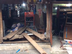 Tak Hanya Polsek Ciracas, Rumah Pengeroyok TNI Juga Diamuk Massa