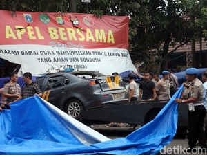 Bola Salju Kasus Pengeroyokan Anggota TNI di Ciracas Bola Salju Kasus Pengeroyokan Anggota TNI di Ciracas