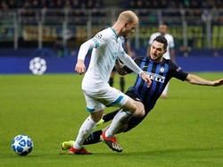 Inter kembali melancarkan serangan. Pada tahap ini dua kali lipat lebih agresif, namun tak ada gol balasan yang datang sampai turun minum. (Foto: Stefano Rellandini/Reuters)