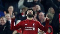 Mohamed Salah membuktikan bahwa dirinya bukan sekadar numpang lewat, seperti banyak anggapan. Di musim ini Salah melanjutkan ketajamannya dengan membukukan 13 gol dan 8 assist dan menjadi salah satu pemain kunci Liverpool dalam upaya mengakhiri penantian 28 tahun gelar juara liga. Foto: Reuters