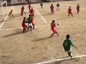 Ciamik! Bocah Ini Sukses Tiru Gol Lengkung Kroos di PD 2018