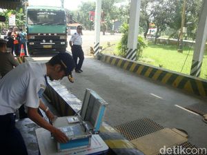 Jembatan Timbang Online Solusi Berantas Pungli Truk Obesitas