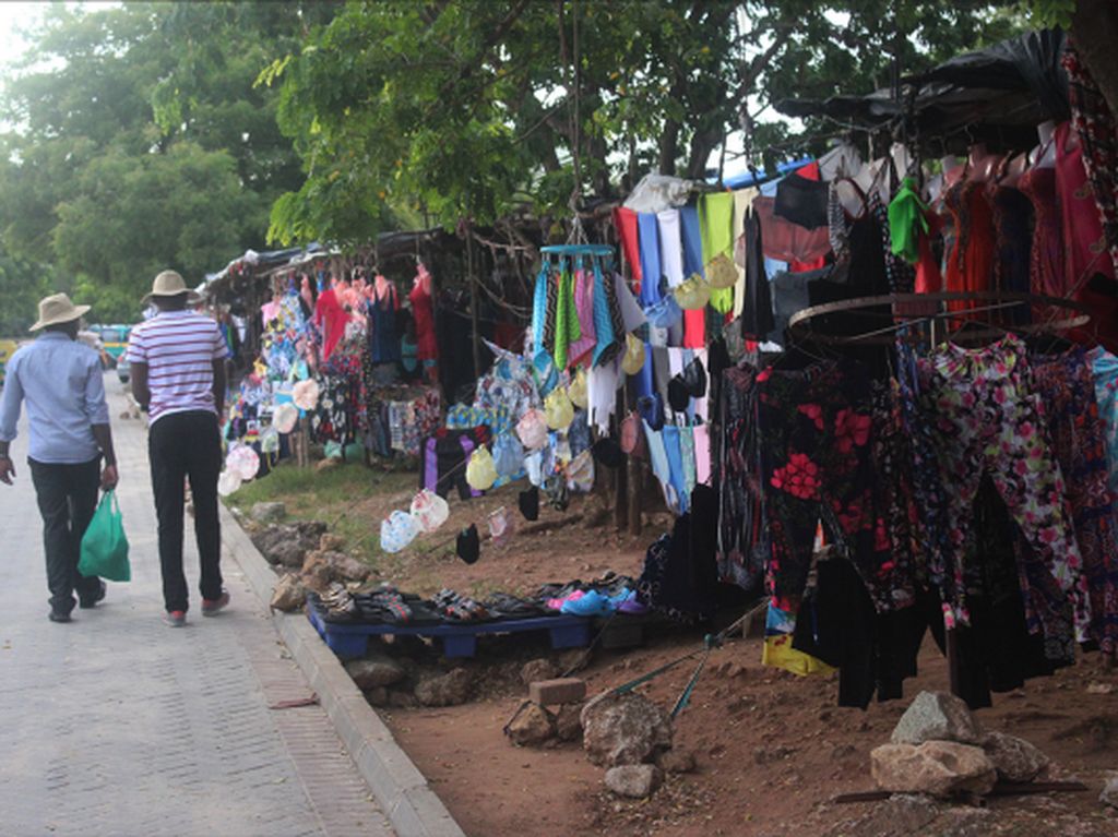 Islam dan Revolusi Plastik di Kenya Islam dan Revolusi Plastik di Kenya