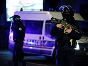 Polisi Buru Pelaku Penembakan di Pasar Natal Prancis