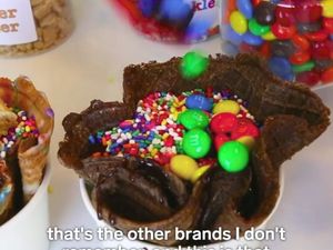 Sedang Tren Makan Adonan Brownies Mentah, Apakah Aman?