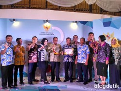 Jelang Akhir Tahun, Pacitan Raih PPID Award Kategori Sangat Informatif