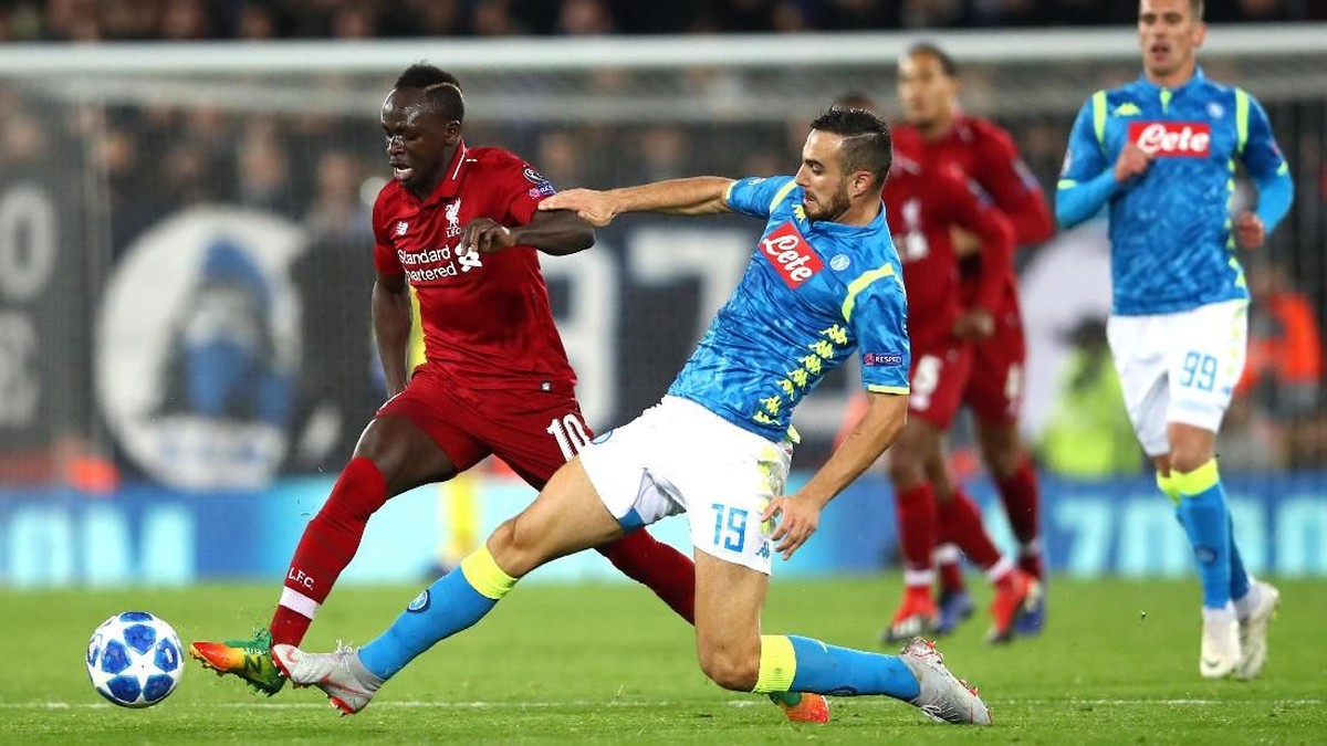 Napoli kalah dari Liverpool dan terdepak dari Liga Champions. (Foto: Clive Brunskill/Getty Images)