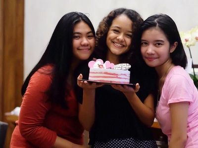 Manisnya Putri Anies Baswedan, Mutiara Annisa Baswedan Saat Ngopi