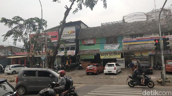 Potret Parkiran Saksi Bisu Pengeroyokan Anggota TNI di Ciracas