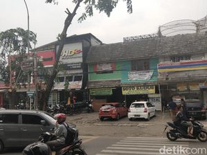 Potret Parkiran Saksi Bisu Pengeroyokan Anggota TNI di Ciracas