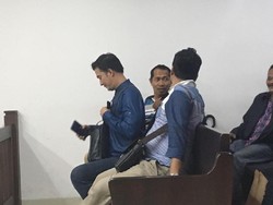 Mandala Shoji Bantah Bagikan Voucer Umrah ke Warga Saat Kampanye