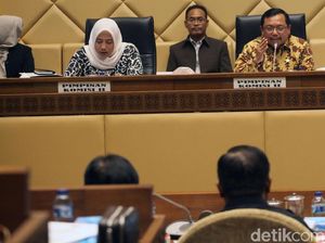 Komisi II-KPU dan Bawaslu Bahas Peraturan KPU