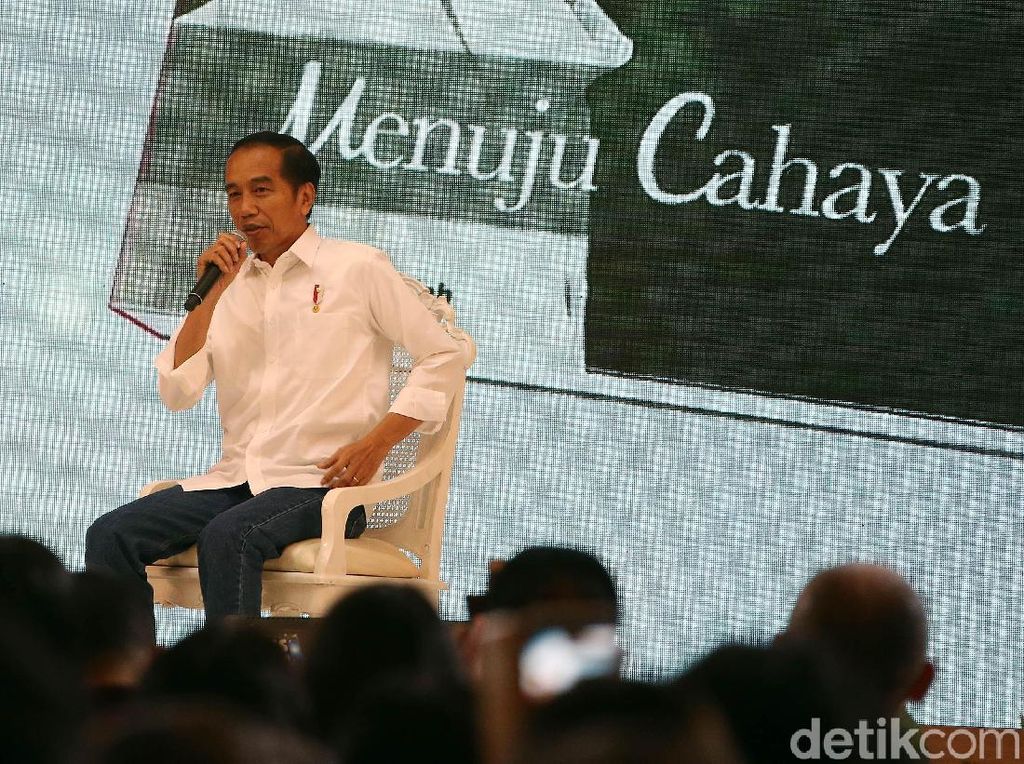 Jokowi: Masa Bilang Presiden Plonga-plongo, Bukan Etika Indonesia Jokowi: Masa Bilang Presiden Plonga-plongo, Bukan Etika Indonesia