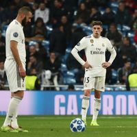 Siulan di Bernabeu Jadi Sinyal Madrid Harus Berubah