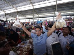 Di Pasar Purwokerto, Sandi Dicurhati Soal Listrik Naik