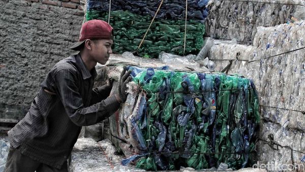 Industri Daur Ulang untuk Atasi Masalah Sampah Plastik