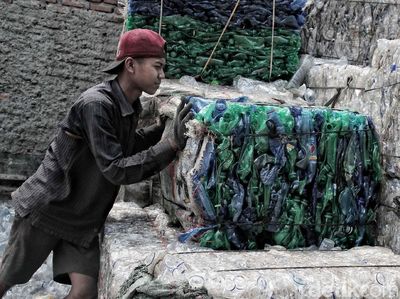 Industri Daur Ulang untuk Atasi Masalah Sampah Plastik