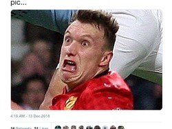 Kalau dicitrakan dalam ekpresi muka, seperti inilah foto untuk menanggapi gol bunuh diri Jones. (Foto: Internet/Twitter)