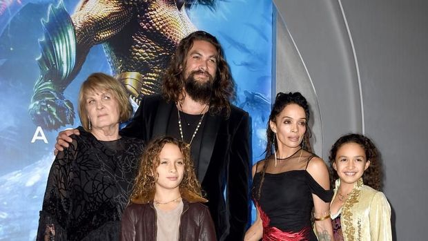 Alasan Menyentuh Jason 'Aquaman' Momoa Tak Potong Rambut