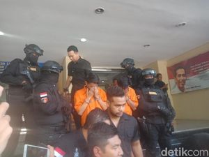 Ada Suami-Istri yang Jadi Buron Pengeroyok TNI di Ciracas Ada Suami-Istri yang Jadi Buron Pengeroyok TNI di Ciracas