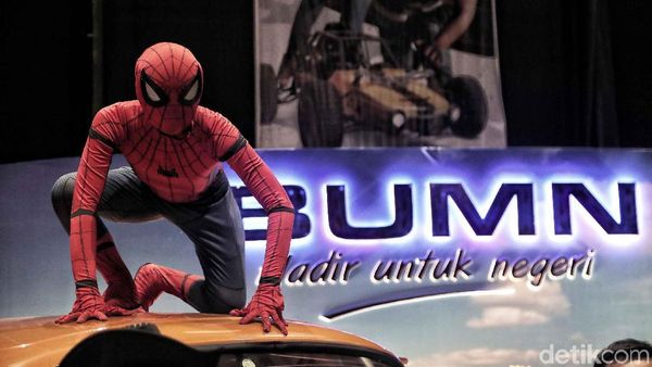 Spiderman Hingga Darth Vader di Pesta Milenial BUMN