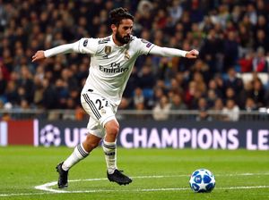 Carvajal Tak Dengar Siulan dan Ejekan untuk Isco Kok Carvajal Tak Dengar Siulan dan Ejekan untuk Isco Kok