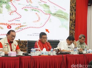 PDIP akan Terbitkan Buku Manual Bencana Indonesia PDIP akan Terbitkan Buku Manual Bencana Indonesia