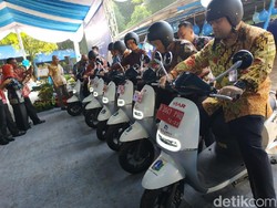 Lompatan Besar Pemprov DKI yang Mulai Pakai Motor Listrik