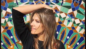 Ini Politikus Yunani Paling Cantik, Dari Jurnalis Kini Jadi Anggota Parlemen