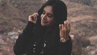 Foto: Selebgram Seksi Dihujat karena Salah Terjemahkan Tato Tulisan Tuhan
