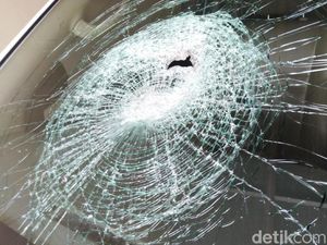 Waspada Pelemparan Batu di Tol, Apa yang Harus Dilakukan Pengendara?