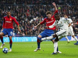 Madrid, yang turun dengan sebagian besar pemain lapas. tampil menggigit di awal pertandingan. Banyak peluang yang mereka dapat, setidaknya pada 20 menit pertama. (Foto: Sergio Perez/Reuters)