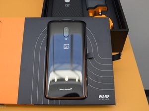 Melihat Si Garang OnePlus 6T Edisi McLaren, RAM-nya 10 GB