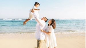 8 Momen Asyik Tania Putri Pemeran Kepompong dan Buah Hatinya