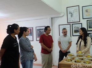 Buku Nh Dini Jadi Riset Naskah Pertunjukan Nyanyi Sunyi Revolusi