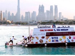 Wah, Kini Ada Supermarket Apung di Atas Yacht!