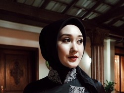 Tak Mau Lama Menjanda, Dian Pelangi Diam-diam Sudah Dilamar Pengusaha