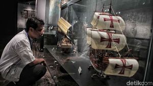 Melihat Koleksi Miniatur Kapal di Museum Maritim